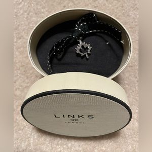 Links Of London Maple Leaf charm
